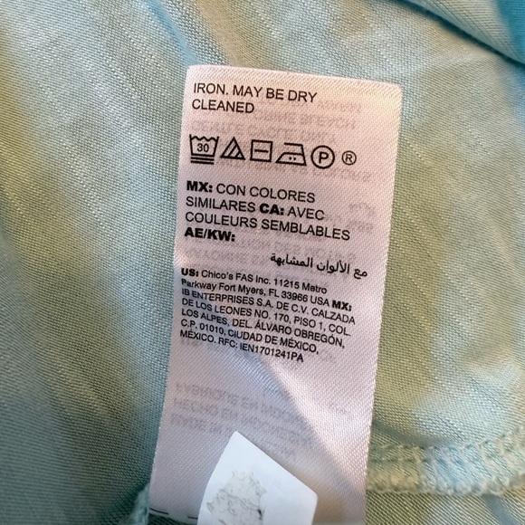 White House Black Market | Light Blue V-Neck Tee | Size L - Picture 9 of 10